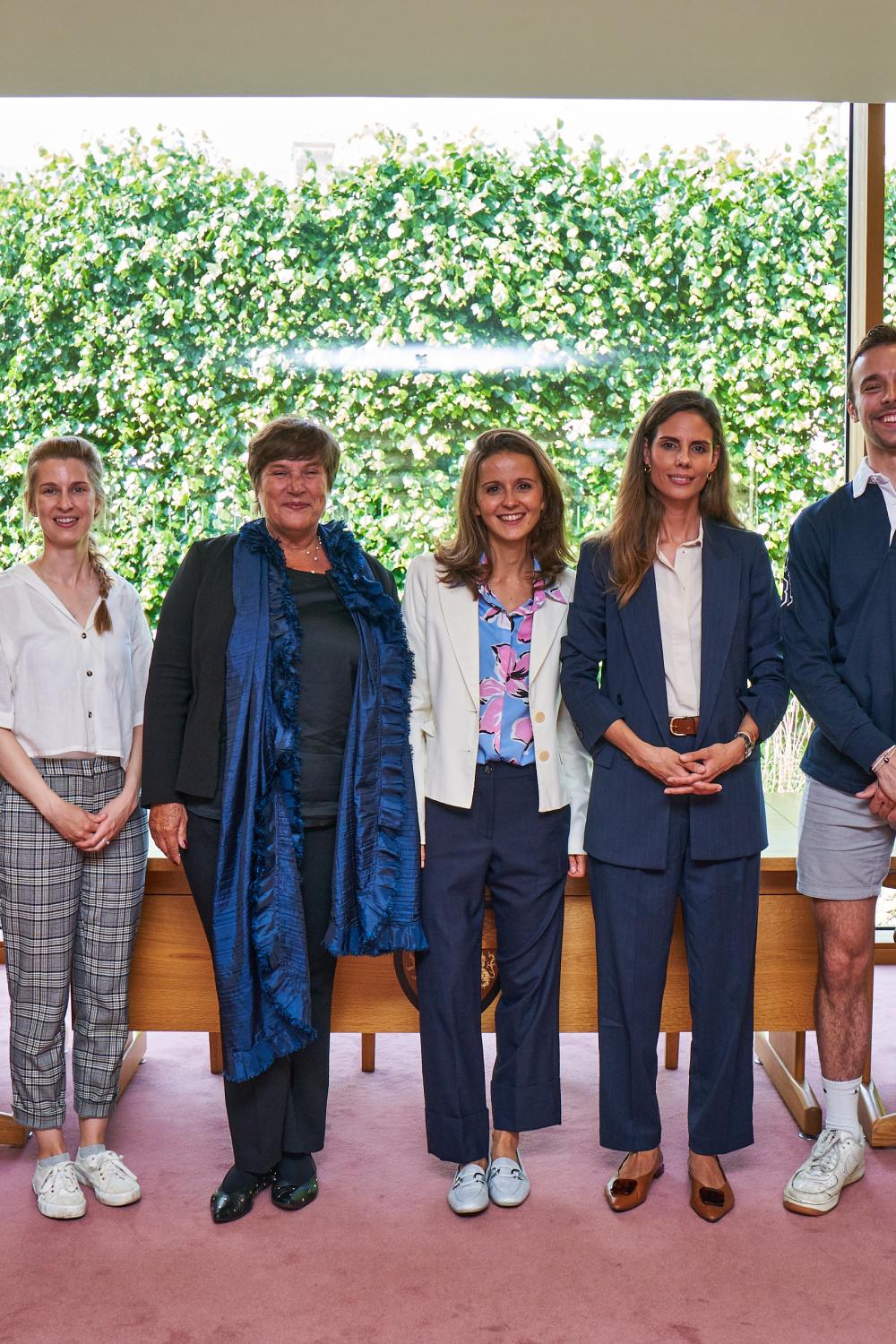 SDG lab fellows standing with UN tourism representative